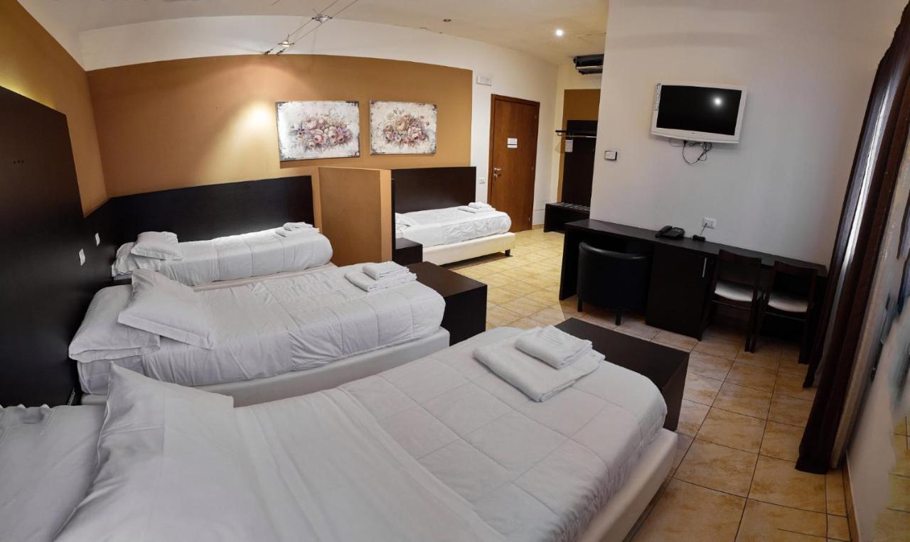 Al Cason Hotell Solesino Exteriör bild