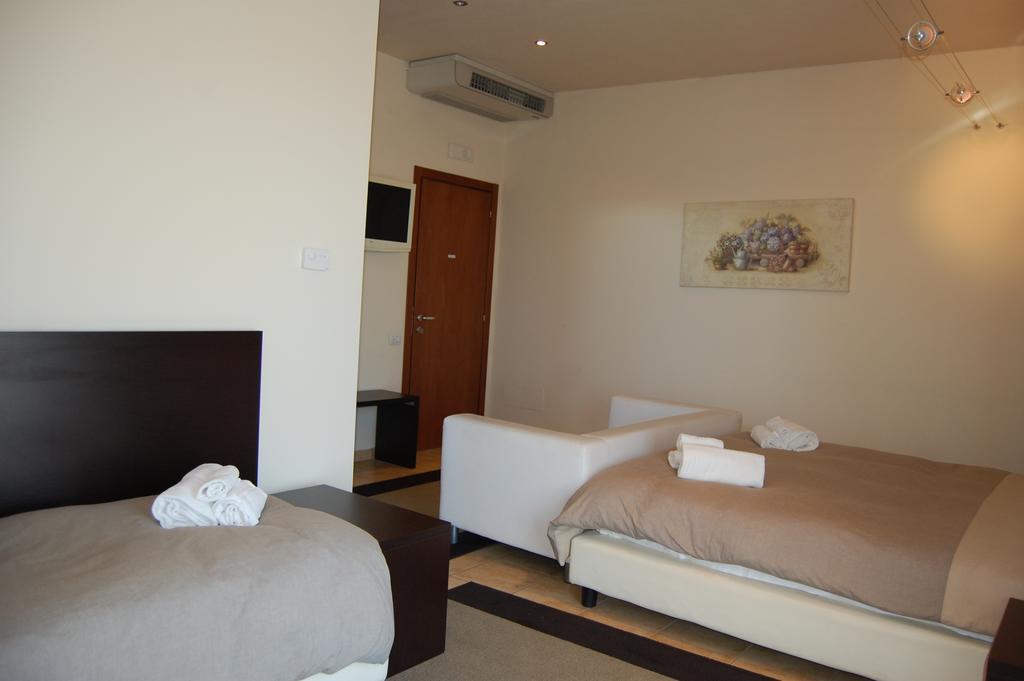Al Cason Hotell Solesino Exteriör bild