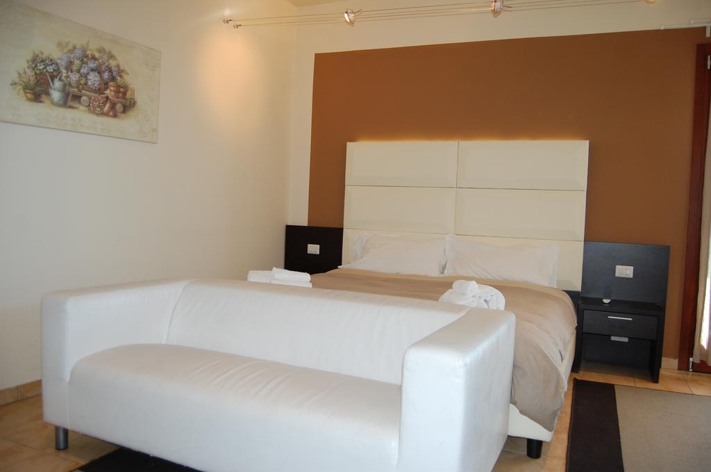 Al Cason Hotell Solesino Exteriör bild
